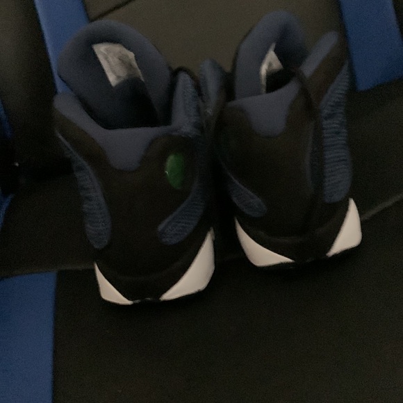 Jordan’s used 2 times clean size 5,5 big boys - Picture 2 of 6